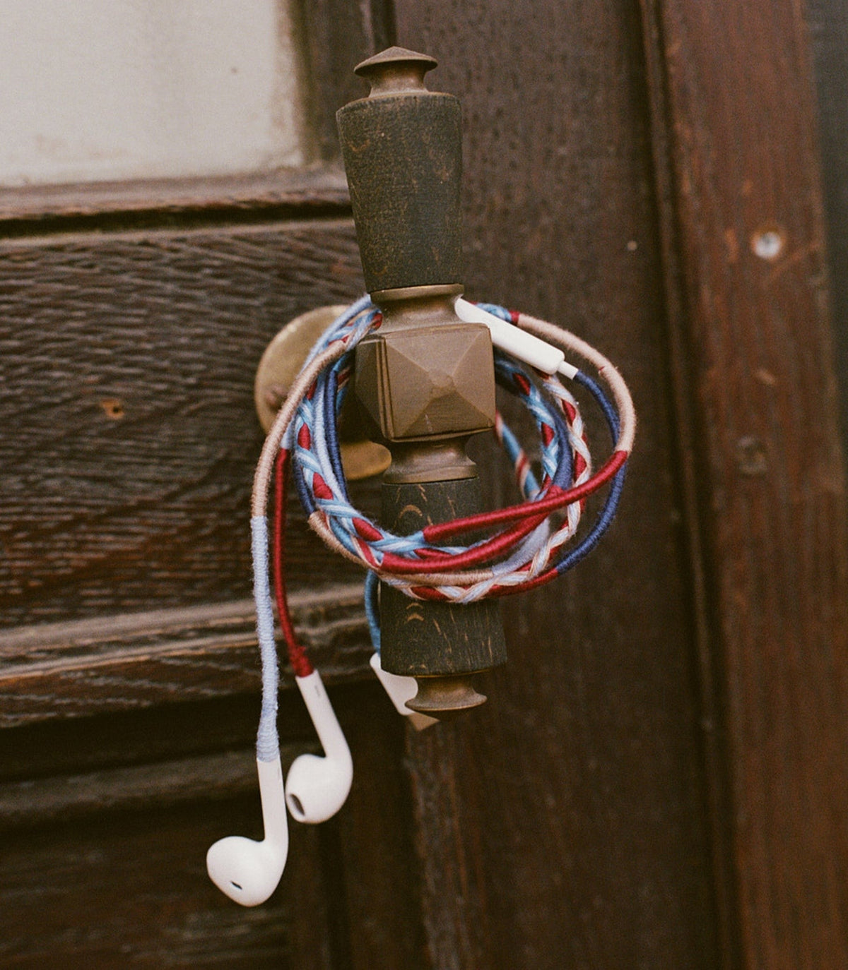 LE POM POM & DÔEN HEADPHONES -- BLUE BURGUNDY STRIPE
