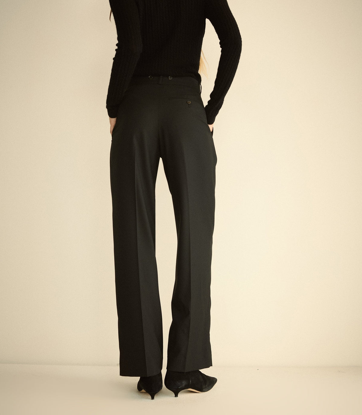 OLIVIA PANT -- BLACK